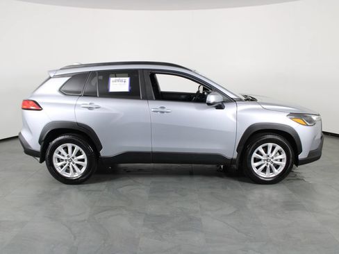 Used 2024 Toyota Corolla Cross LE FWD image 22