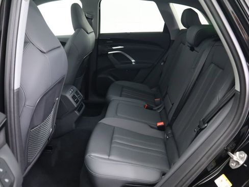 Certified 2025 Audi Q5 Premium Plus w/ Premium Plus image 24