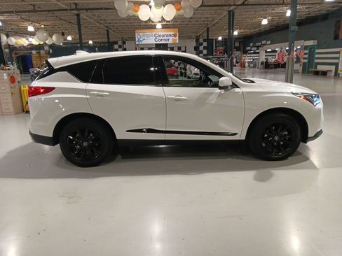 Used 2025 Acura RDX SH-AWD image 9