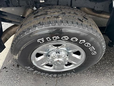 Used 2024 RAM 3500 Tradesman w/ Chrome Appearance Group AWD/4WD image 10