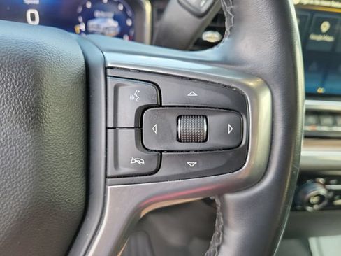 Used 2025 Chevrolet Silverado 1500 LT RWD image 30
