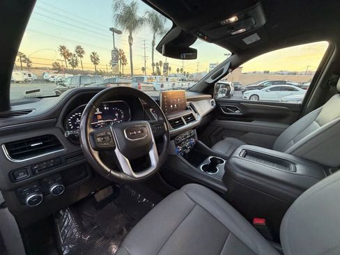 Used 2023 GMC Yukon XL SLT image 14