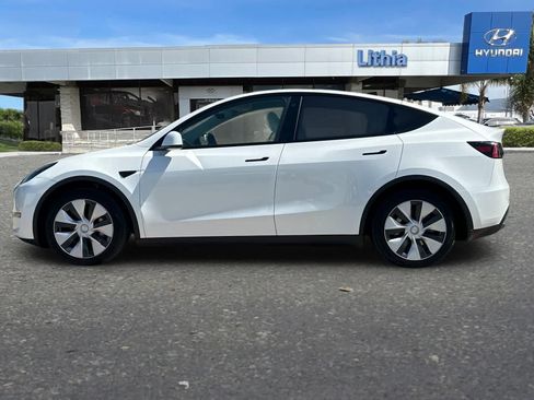 Used 2023 Tesla Model Y Long Range AWD/4WD image 6