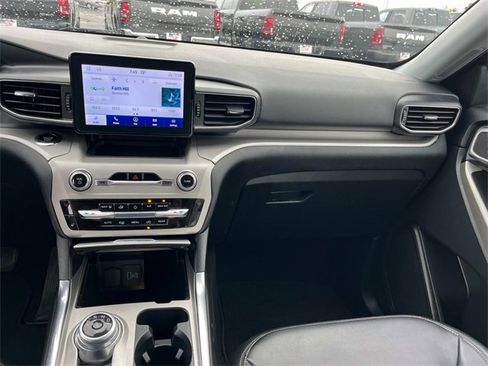 Used 2023 Ford Explorer XLT w/ Equipment Group 202A image 13