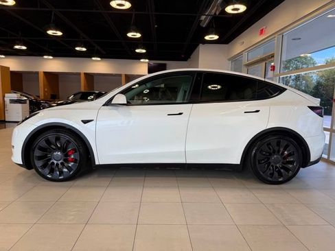 Used 2022 Tesla Model Y Performance AWD/4WD image 7