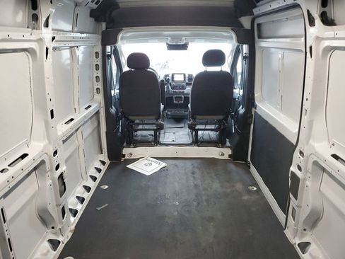 Used 2025 RAM ProMaster 2500 w/ Convenience Group image 22