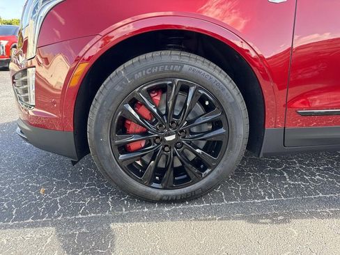 New 2026 Cadillac XT5 Sportv w/ LPO, Onyx Lite Package AWD/4WD image 10