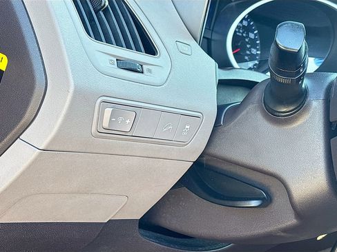 Used 2013 Hyundai Tucson GLS image 10