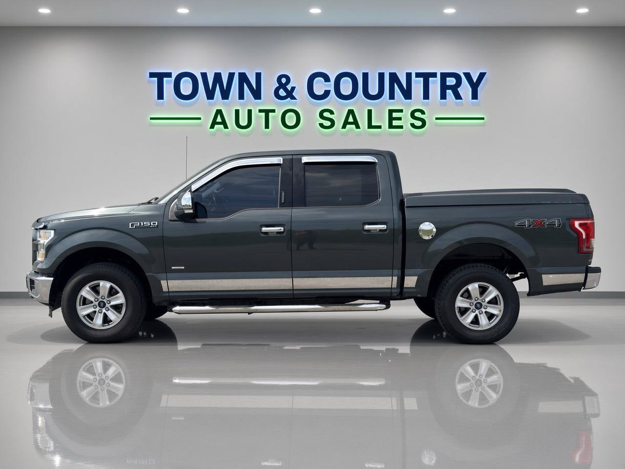 Used 2015 Ford F150 XLT w/ Equipment Group 301A Mid AWD/4WD image 21