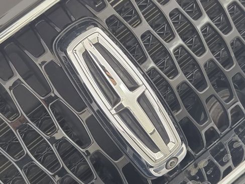 Used 2023 Lincoln Nautilus Reserve w/ Equipment Group 201A image 13