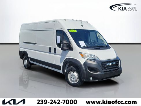 Used 2025 RAM ProMaster 2500 w/ Convenience Group FWD image 1