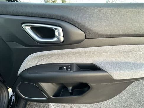 Used 2022 Jeep Compass Latitude w/ Convenience Group image 23