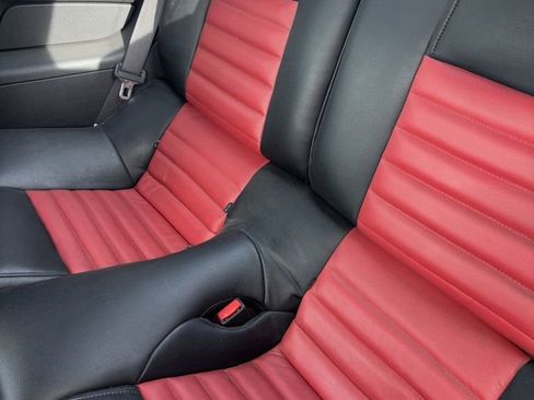 Used 2012 Ford Mustang GT image 17