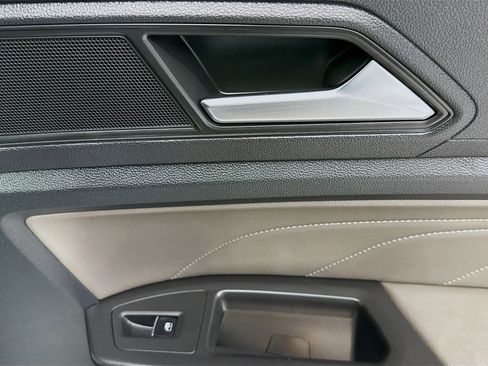 Used 2022 Volkswagen Atlas SE image 37