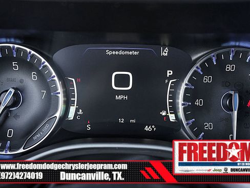 New 2025 Chrysler Voyager LX image 31