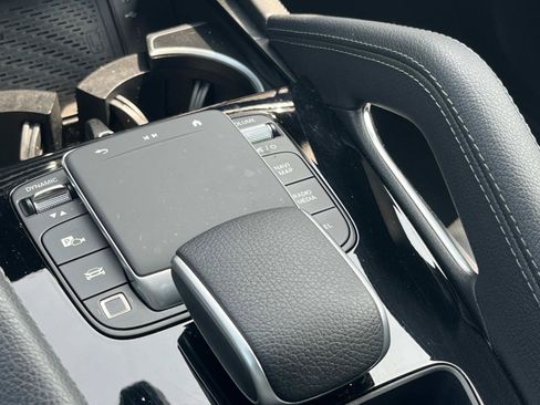 Used 2025 Mercedes-Benz GLE 350 4MATIC image 29