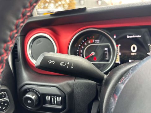 Certified 2020 Jeep Wrangler Unlimited Rubicon w/ Dual Top Group image 25