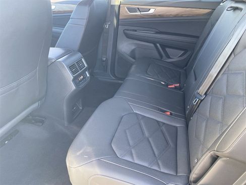 New 2026 Volkswagen Atlas SE image 13