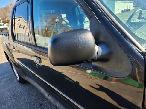 Used 2003 Ford Explorer Sport Trac XLS image 7