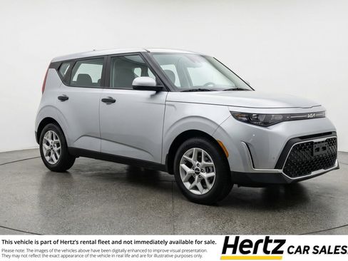 Used 2025 Kia Soul LX w/ LX Technology Package FWD image 1