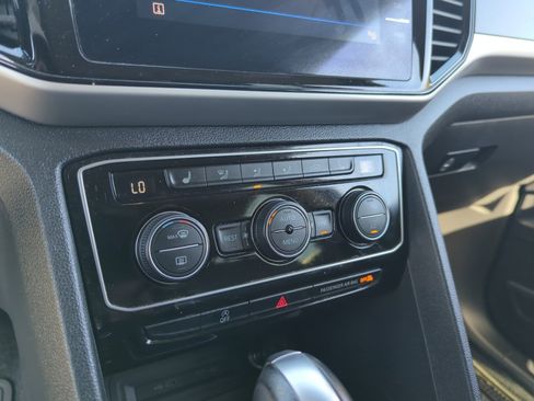 Certified 2022 Volkswagen Atlas SE image 12