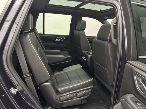 Used 2023 GMC Yukon SLT AWD/4WD image 38