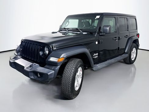 Used 2020 Jeep Wrangler Unlimited Sport S AWD/4WD image 4
