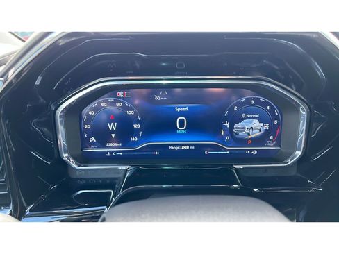 Certified 2025 Chevrolet Silverado 1500 LTZ AWD/4WD image 15