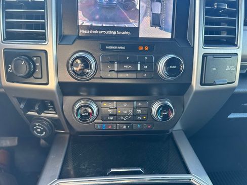 Used 2020 Ford F350 Platinum AWD/4WD image 16