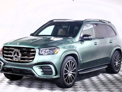 Used 2026 Mercedes-Benz GLS 580 4MATIC image 3