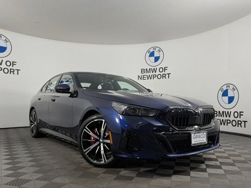 New 2026 BMW 530i xDrive w/ M Sport Package AWD/4WD image 3