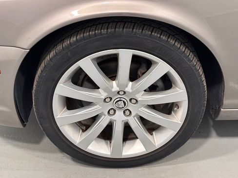 Used 2008 Jaguar XJ8 L image 30