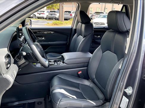 Certified 2025 Honda Pilot EX-L image 37