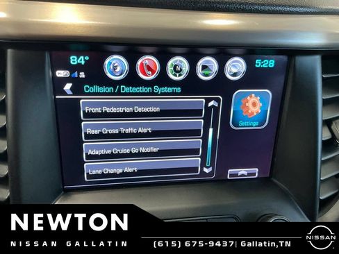 Used 2019 GMC Acadia Denali w/ Technology Package FWD image 37