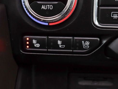 Used 2021 GMC Yukon XL SLT w/ SLT Premium Package image 40