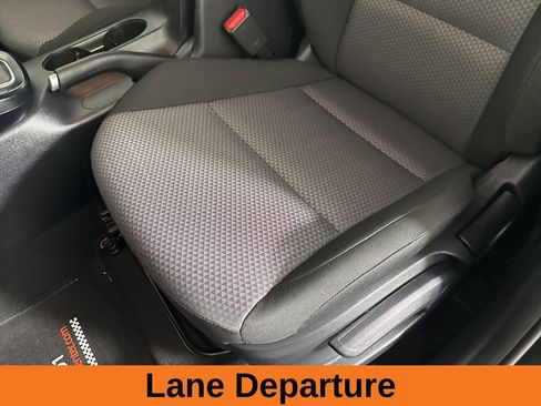 Used 2025 Kia Soul LX FWD image 10