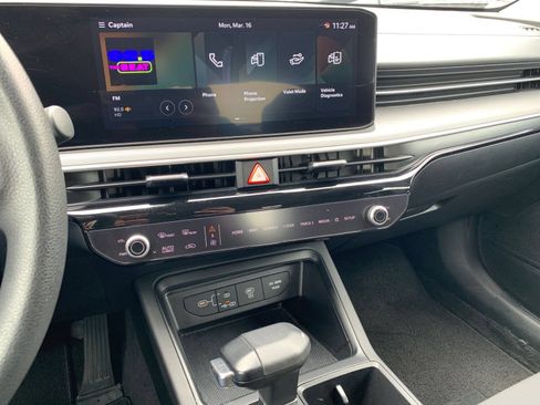 Used 2025 Kia K5 LXS FWD image 17