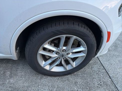 Used 2024 Dodge Durango GT image 2