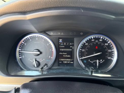 Certified 2019 Toyota Highlander Limited Platinum AWD/4WD image 9