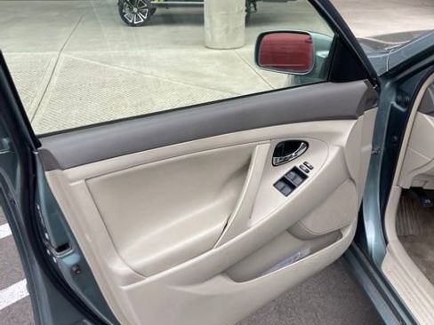 Used 2007 Toyota Camry LE FWD image 1
