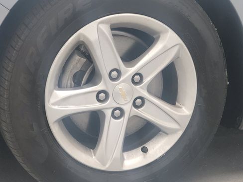 Used 2024 Chevrolet Malibu LS FWD image 31