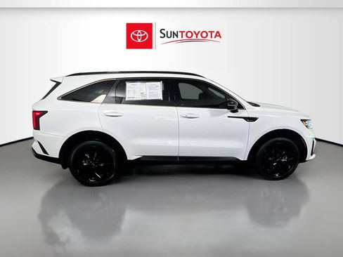 Used 2021 Kia Sorento SX image 2