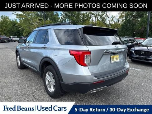 Used 2023 Ford Explorer XLT w/ Equipment Group 202A AWD/4WD image 5