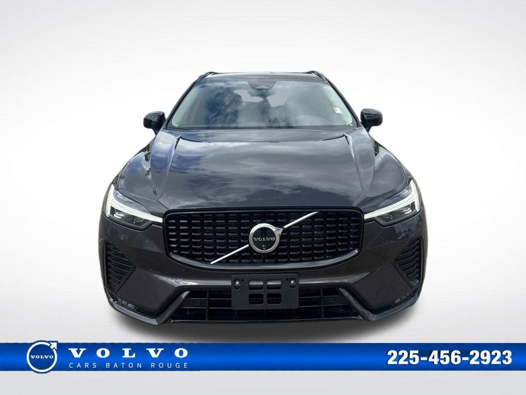 Used 2025 Volvo XC60 B5 Plus AWD/4WD image 2