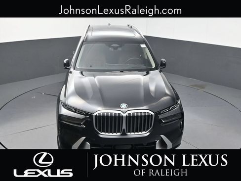Used 2025 BMW X7 xDrive40i w/ Premium Package AWD/4WD image 23