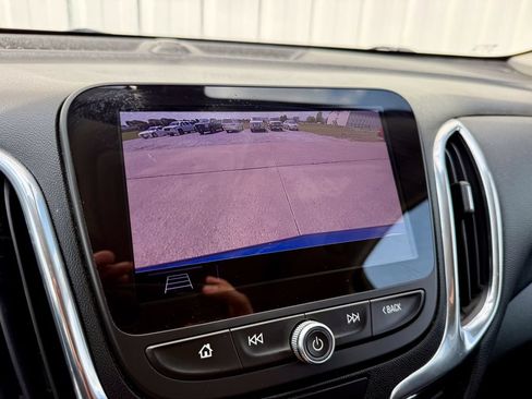 Used 2020 Chevrolet Equinox LT FWD image 24