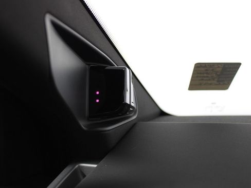 Used 2023 Fisker Ocean Extreme image 32