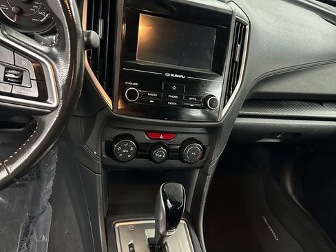 Used 2018 Subaru Crosstrek 2.0i Premium AWD/4WD image 17