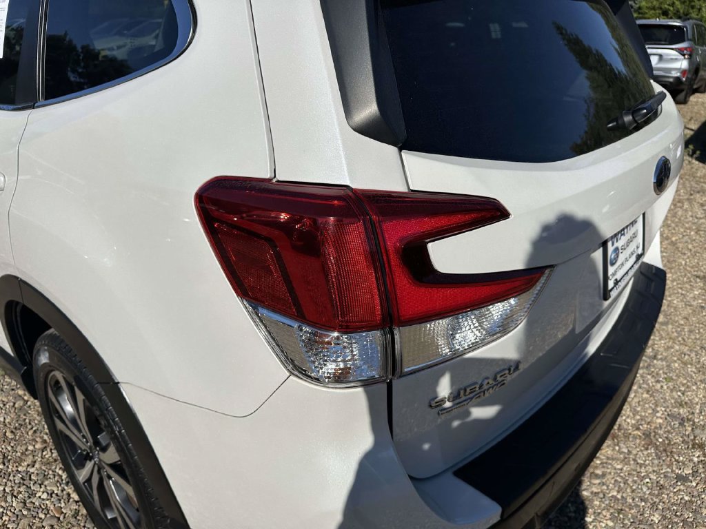 Used 2020 Subaru Forester Limited AWD/4WD image 8
