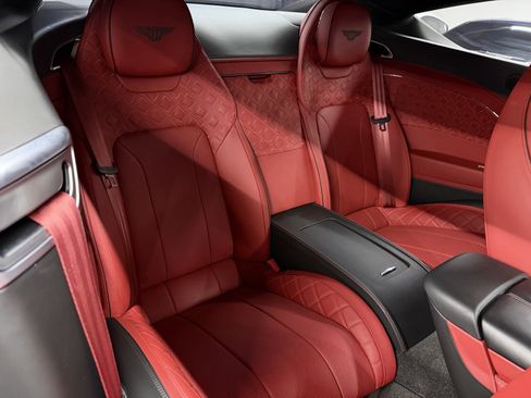 Used 2020 Bentley Continental GT image 23